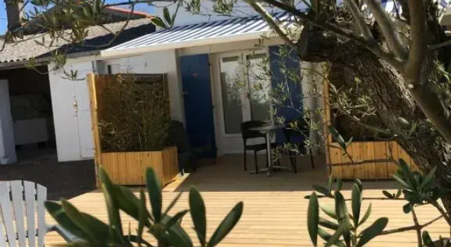 Двухместный номер Standard с видом на внутренний двор Les Bains Boyardville - Hôtel et Restaurant