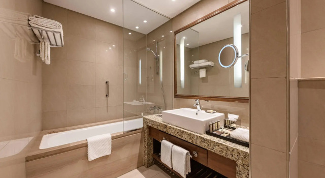 Двухместный номер Family с видом на бассейн Renaissance Cairo Mirage City Hotel