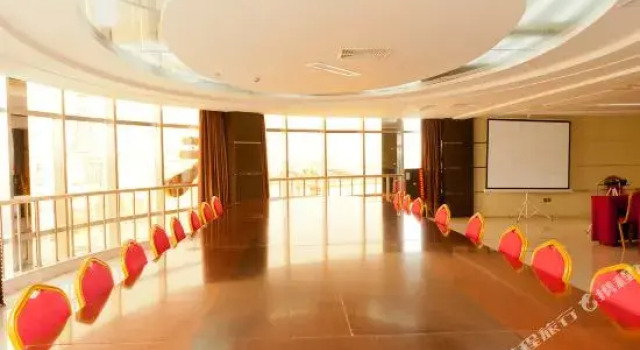 Yuexiang Hotel (Binzhou Zhanhua Fuguo Road Store), Prenota Hotel Hotel a Shandong con parcheggio, Parcheggio