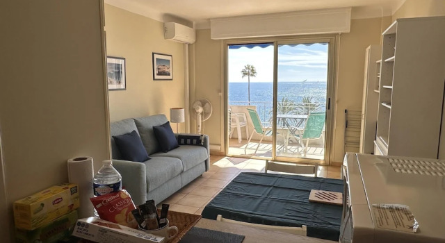 One Bedroom Apartment in Cannes With a Balcony and Great sea Views - 821