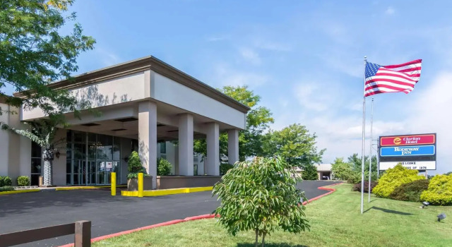 Номер Standard Plaza Inn & Suites