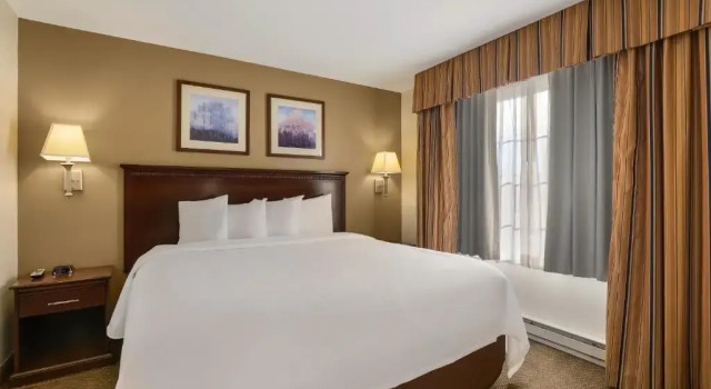Двухместный люкс MainStay Suites Fitchburg - Madison