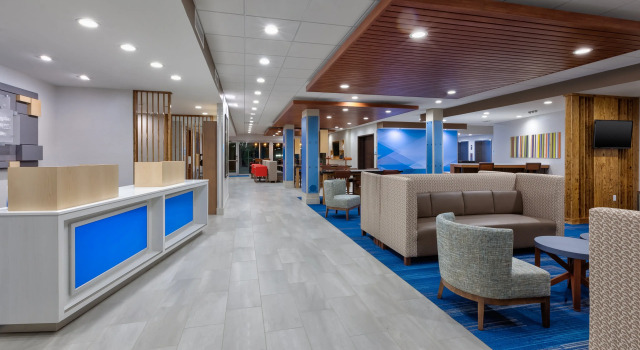 Holiday Inn Express & Suites Wooster by IHG, Prenota Hotel Hotel a Ohio con parcheggio, Parcheggio