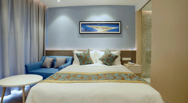 RoEasy Hospitality Hotel, Book Hotel Hoteller i Lingshui med pool, Swimmingpool
