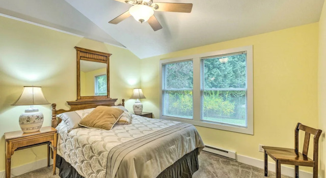 Near Ice Fishing & Snowmobiling: Frankfort Home, Book Lejlighed Lejligheder i Michigan, Lejlighed