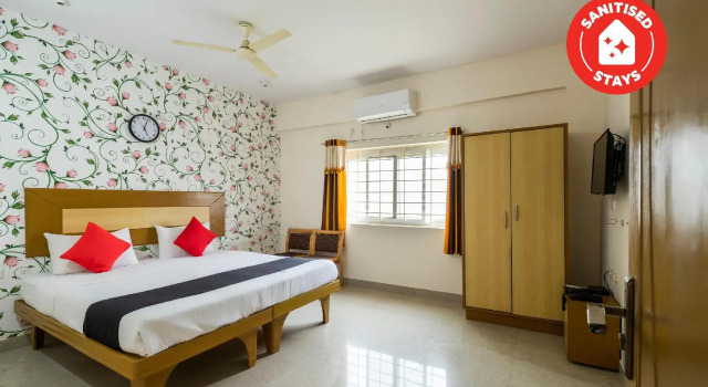 Capital O 13787 SPF Palace, Rezervovat Hotel Hotely v Bangalore s parkováním, Parkování