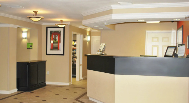 Extended Stay America Suites - St Louis - Westport - Central, Забронировать Отель Мэриленд-Хайтс Миссури