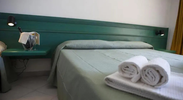 Семейный номер Standard с видом на море Hotel Miralonga