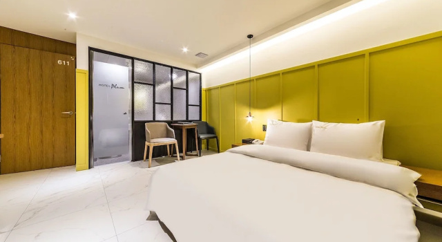 Двухместный люкс Plum Hotel