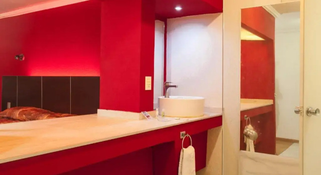 Номер Standard Motel LA Autoparador