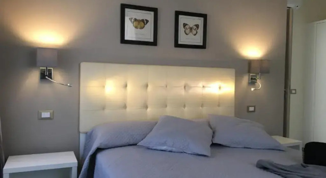 Tuscany House of Artist, Prenota Hotel Montignoso Toscana