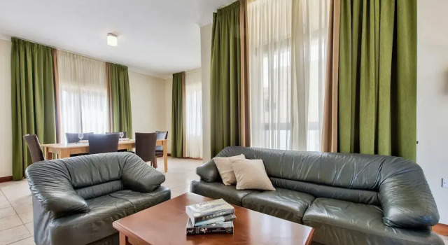 B Holiday Villas Mellieha, Rezervovat Vila Hotely v Mellieħa se snídaní, Snídaně
