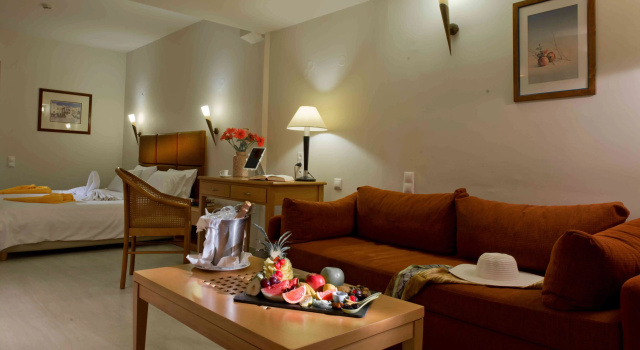Minos Hotel