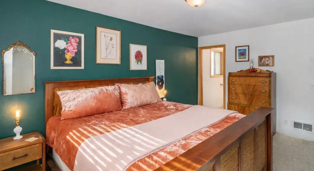 Коттедж Rhodie House 3 Bedroom Home by NW Comfy Cabins by RedAwning