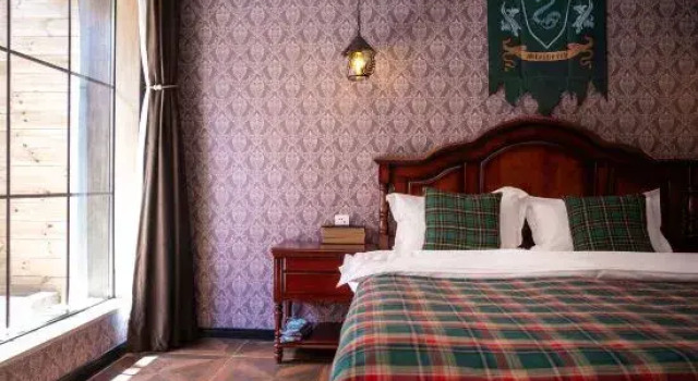 Люкс Deluxe NuanTang Magic World Hotel (Universal Beijing Resort)