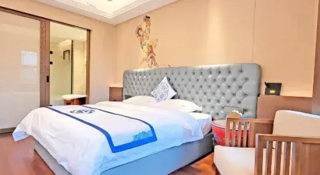 Люкс Deluxe с видом на озеро Tai 'an Moyu Porcelain Pleasant Art Hotel (Taishan Peach Blossom Valley Mountain Entrance Store)