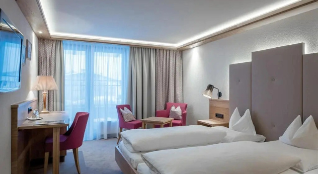 Номер Comfort с балконом Hotel Alpenland