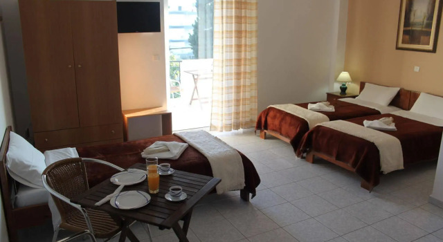 123 Armonia Studios, Book Guesthouse Edipsos Evia