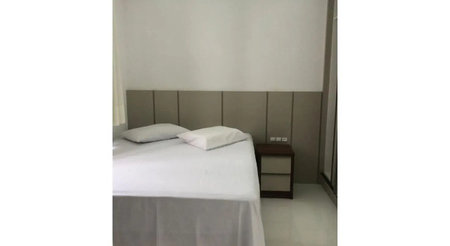 Apartamento 2 suítes Meia Praia
