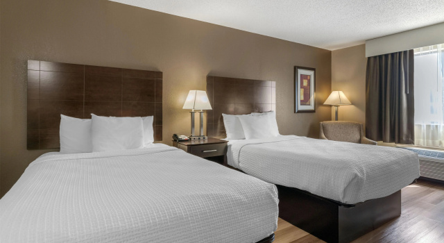 Четырёхместный номер Standard Best Western Muncie