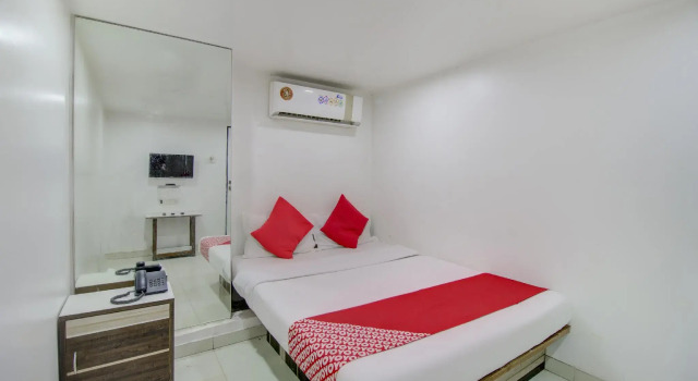 OYO 75262 Hotel Blue Light, Забронировать Отель Отели штата Махараштры 3 звезды, 3*
