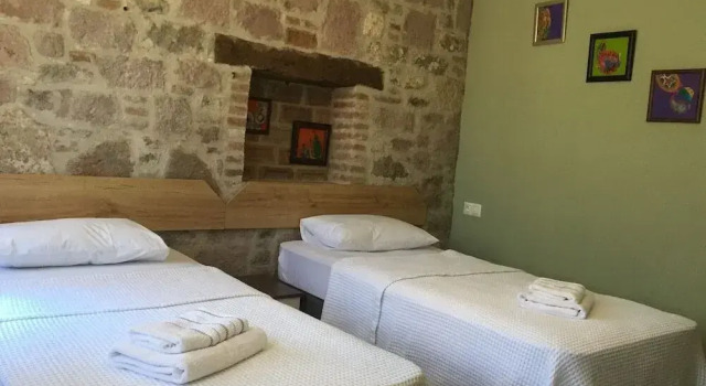 Hayat Alti Otel Ayvalik