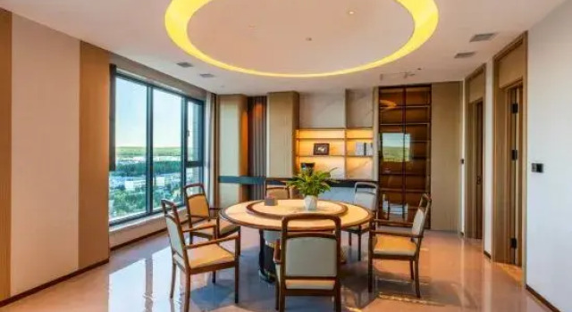 Люкс Deluxe Mohe Yilong Hotel (Municipal Government Branch)