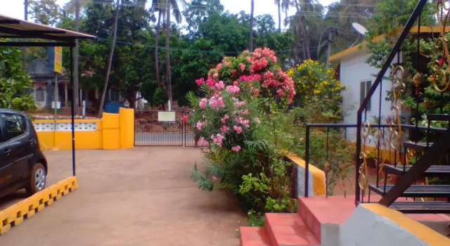 St. Anthony guest house., Varaa Matkakoti Hotellit Anjuna pysäköinnillä, Pysäköinti