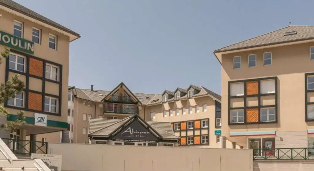 Appartement cosy avec balcon, parking privé et à 400m des télécabines - Centre-ville Briançon - FR-1-330C-19, Забронировать Апартаменты/квартира Отели Бриансон с парковкой, Парковка