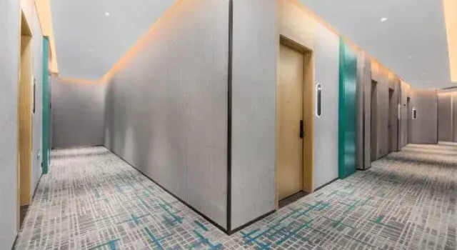 Country Inn & Suites by Radisson Hotel (Beijing Zhongguancun Suzhoujie Subway Station), Book Hotel Hoteller i Beijing Province med parkering, Parkering
