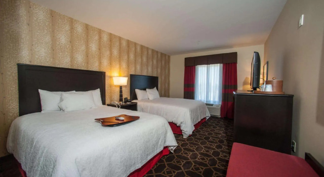 Четырёхместный номер Standard Hampton Inn by Hilton Fort Morgan