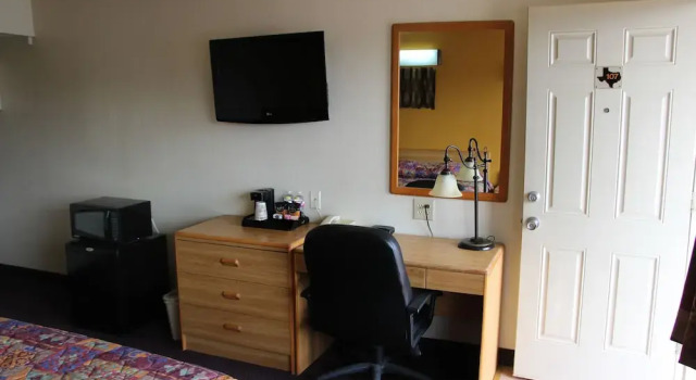 Номер Economy Western Motel