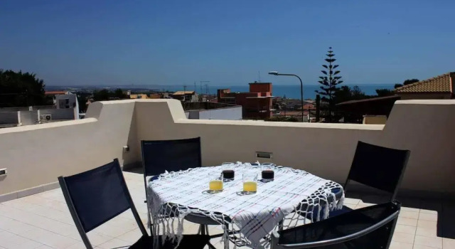 Вилла Villa Floridia, just 300 m from the sea