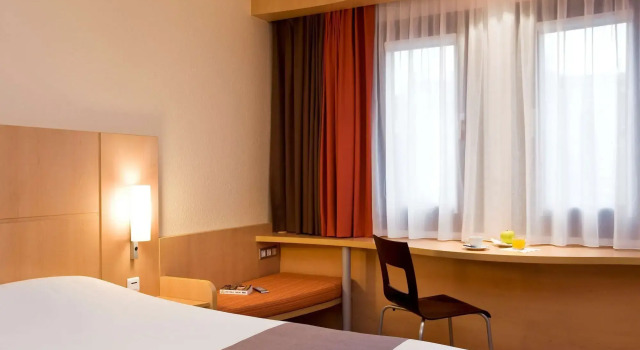 ibis Budapest Heroes Square