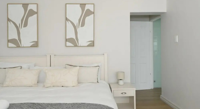 Апартаменты Spacious 3 Bed Apartment Sea Point Ocean Views