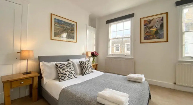 Апартаменты Дуплекс Stylish Maisonette and studio in Victoria