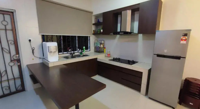 Triple Z Homestay, Rezerwuj Hotel Kuching Sarawak