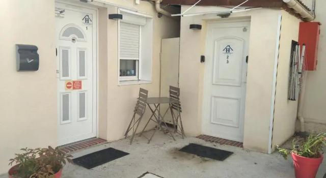 Студия Aéroport paris beauvais Appartement HOULET 10 min à pied aéroport parkingbeauvais longue durée