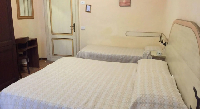 Albergo Del Viaggiatore, Varaa Hotelli Assisi Umbria