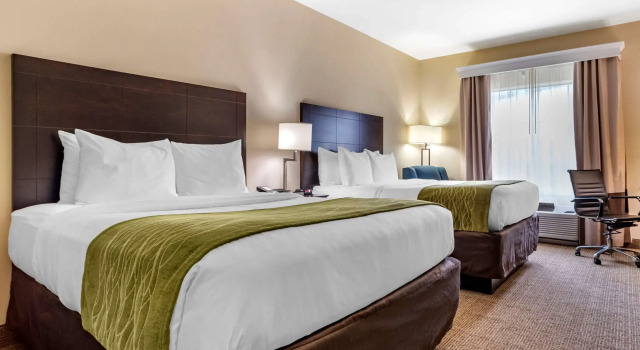 Четырёхместный номер Standard Comfort Inn & Suites Scott-West Lafayette