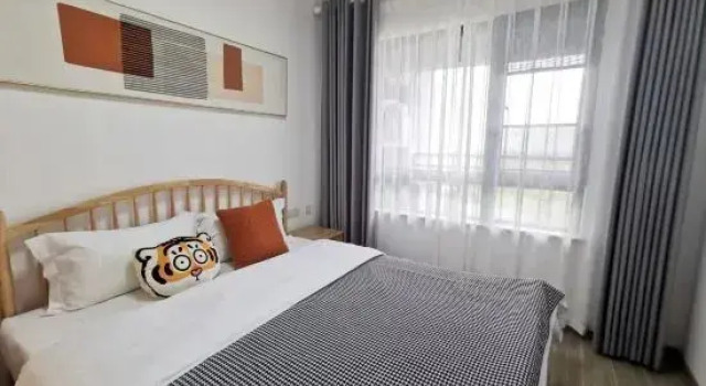 Двухместный люкс с 2 комнатами с балконом Beihai Yintan Lecheng Meiyu Seascape Apartment Hotel (Yintan Branch)