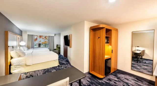 Standardowy czteroosobowy pokój SpringHill Suites St. Louis Chesterfield