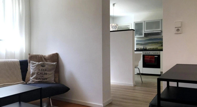 Business Apartment TUSCANY, Terrasse, WiFi, separater Eingang, Забронировать Апартаменты/квартира Ройтлинген 