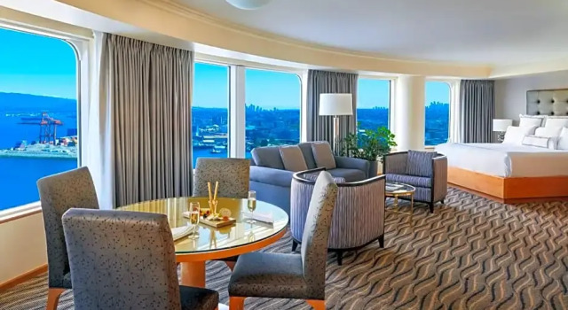 Двухместный номер Standard с красивым видом из окна Pan Pacific Vancouver
