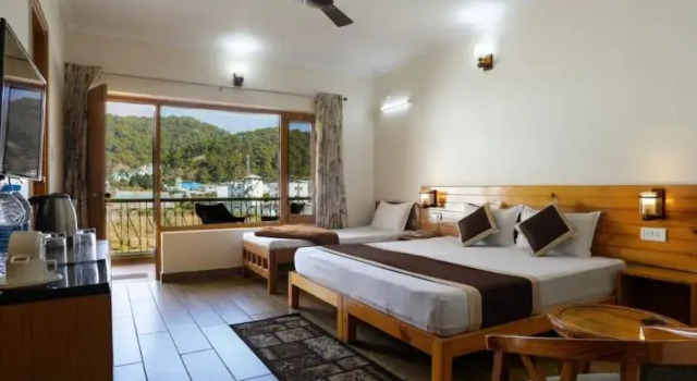 Springwood Inn, Bhowali, Varaa Hotelli Sukha Uttarakhand