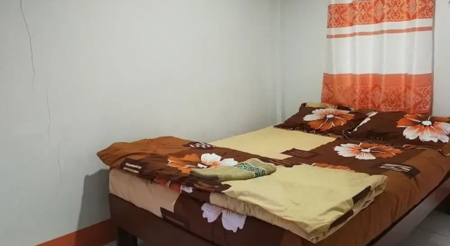 Pikulthong Hotel, Varaa Hotelli Hotellit North-Eastern Thailand pysäköinnillä, Pysäköinti