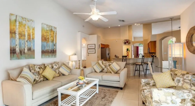 Stunning 4 Bed, 3 Bath Villa With Southwest Facing Pool and spa - 503, Book Ferieresort Hoteller i Four Corners med pool, Swimmingpool