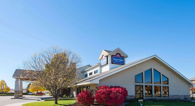 AmericInn by Wyndham Windsor Ft. Collins, Book Hotel Hoteller i Windsor med parkering, Parkering