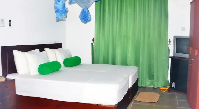 Номер Standard с красивым видом из окна KANDY Holiday Residence