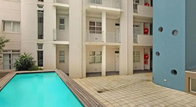 Апартаменты Canterbury Square Apartments